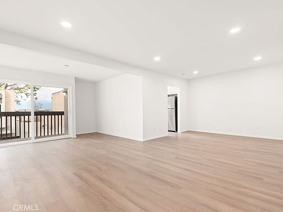 3rd image of 336 Ridge Terrace Ln
