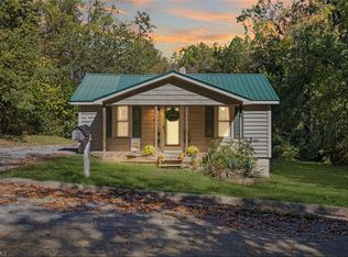 916 Inlet Ave, High Point, NC 27263