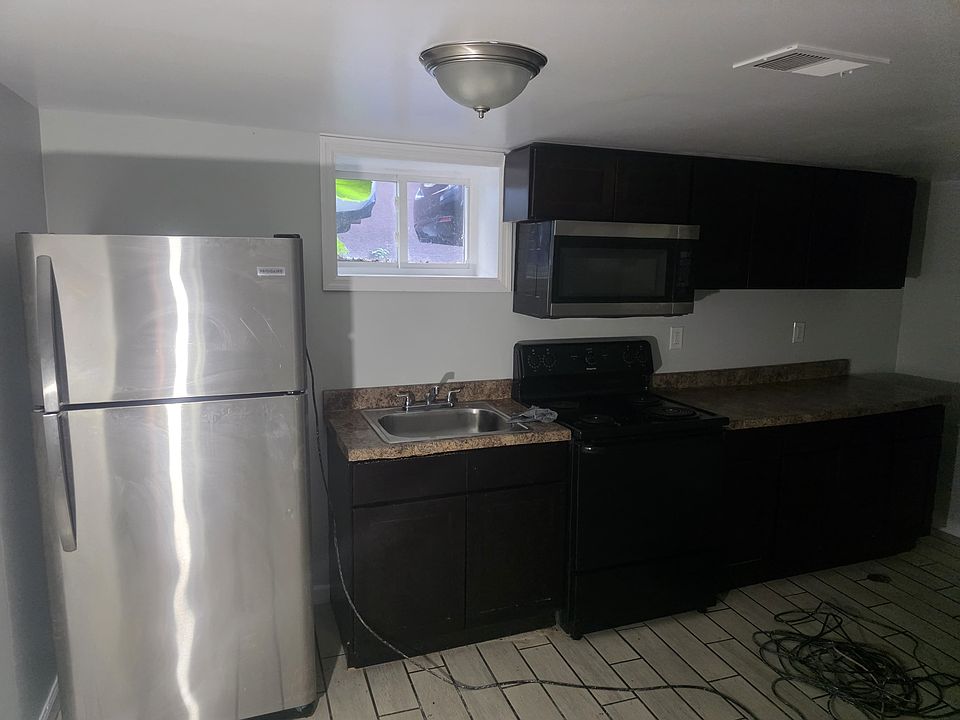 2nd image of 166 Grumman Ave #Basement