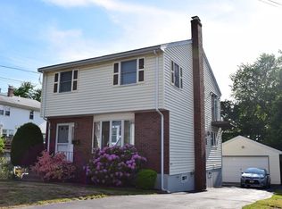 9 Mayflower Rd, Quincy, MA 02171