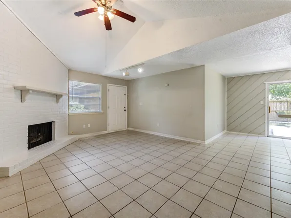 212 Quaker Dr APT B3, Friendswood, TX 77546
