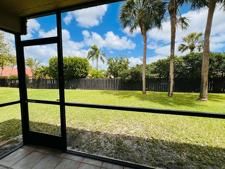 21890 Lake Forest Cir #101 — Photo 35