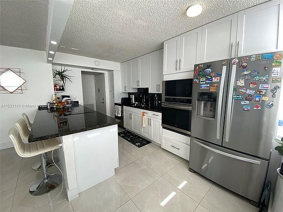 2nd image of 1200 NE Miami Gardens Dr APT 206W