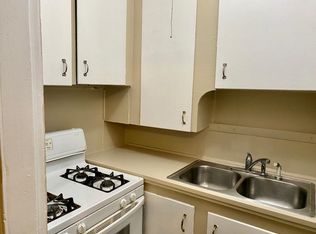 522 4th St #2F, Fall River, MA 02721