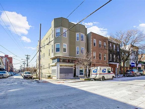 5th image of 107 Bowers St APT 2R