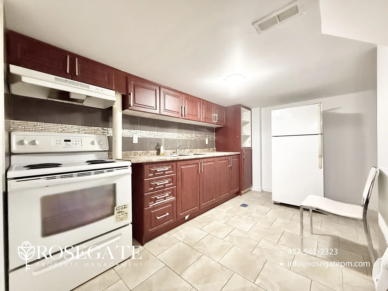 1058 Midland Avenue Toronto — Photo 2