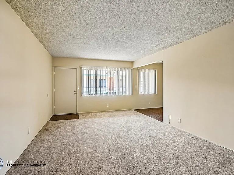 1830-34 El Segundo Blvd. — Photo 27