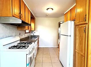 21204 43rd Ave FLOOR 3, Bayside, NY 11361