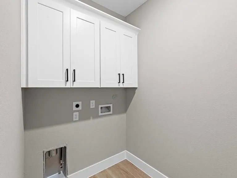 2518 Liguria Ln — Photo 21