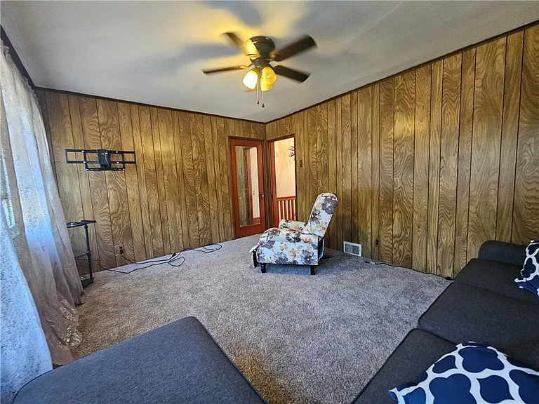 1127 Highland St #2 — Photo 20