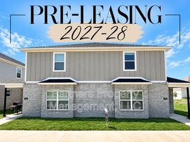 779 S Rupple Rd, Fayetteville, AR