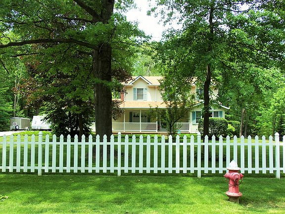2nd image of 241 Woodridge Dr