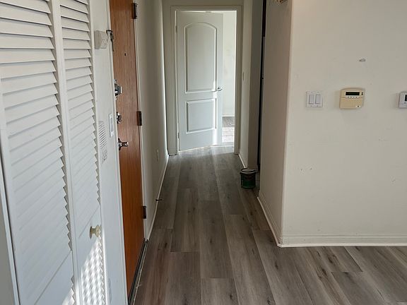 5th image of 1824 Greenfield Ave APT 201