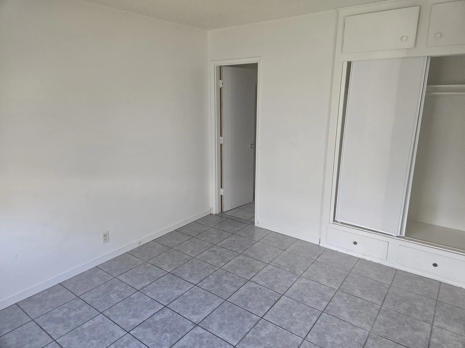 1 bed, $1,350 — Photo 3