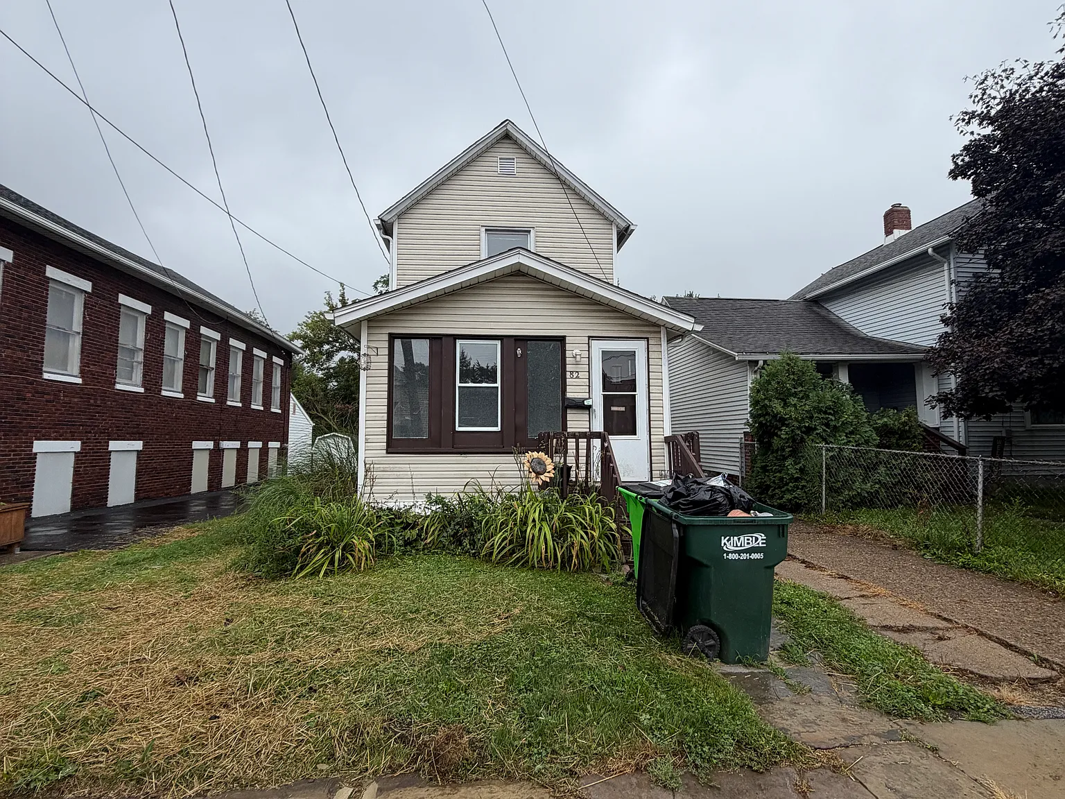 3 bed, 1.5 bath, 1536 sqft, $1,250 — Photo 1