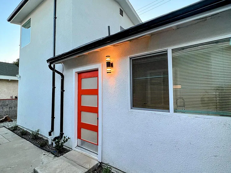 6731 Amigo Ave — Photo 1