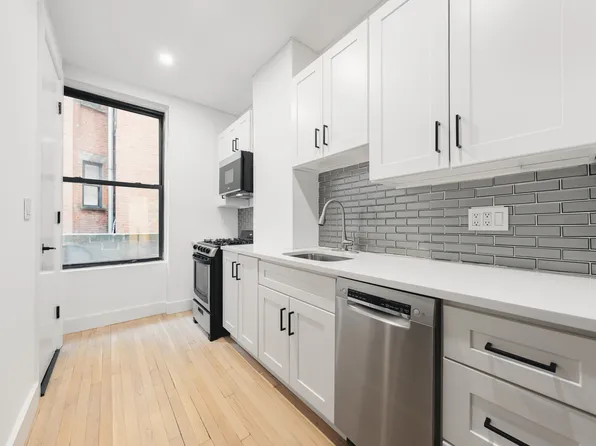 425 Amsterdam Ave #2SA, New York, NY 10024