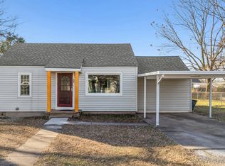 202 W 40th Pl, Sand Springs, OK 74063
