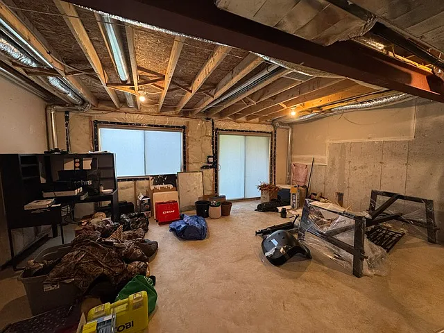 861 Edinburgh Dr — Photo 29