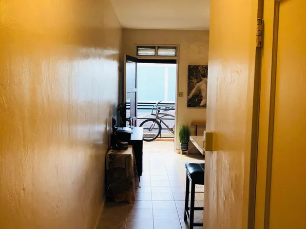 3145 Castle St, Honolulu, HI