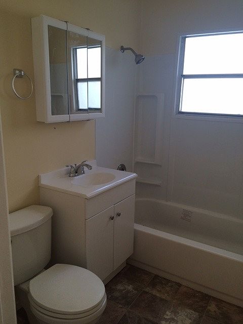 1st image of 1940 12th St #2