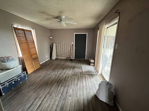 2nd image of 3112 Delano Ave