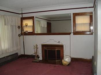 3rd image of 4304 Oakland Ave