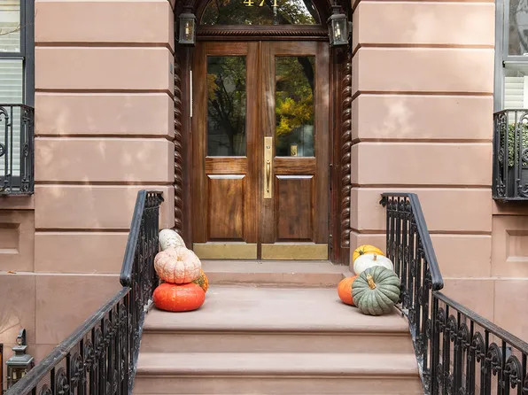 471 West 22nd Street image 11 of 11