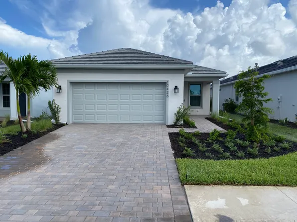 10426 Abaco Falls Dr, Englewood, FL 34223