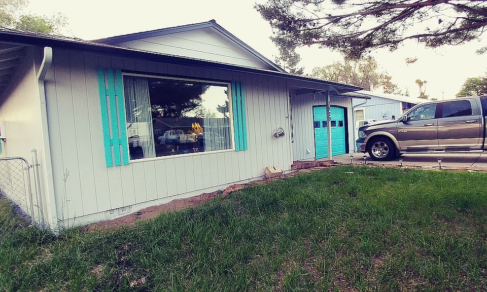 1st image of 1529 NE Clearview Way