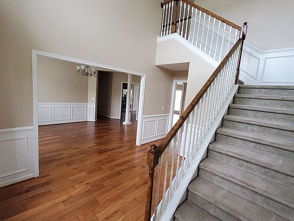 2nd image of 600 Brutsch Ave