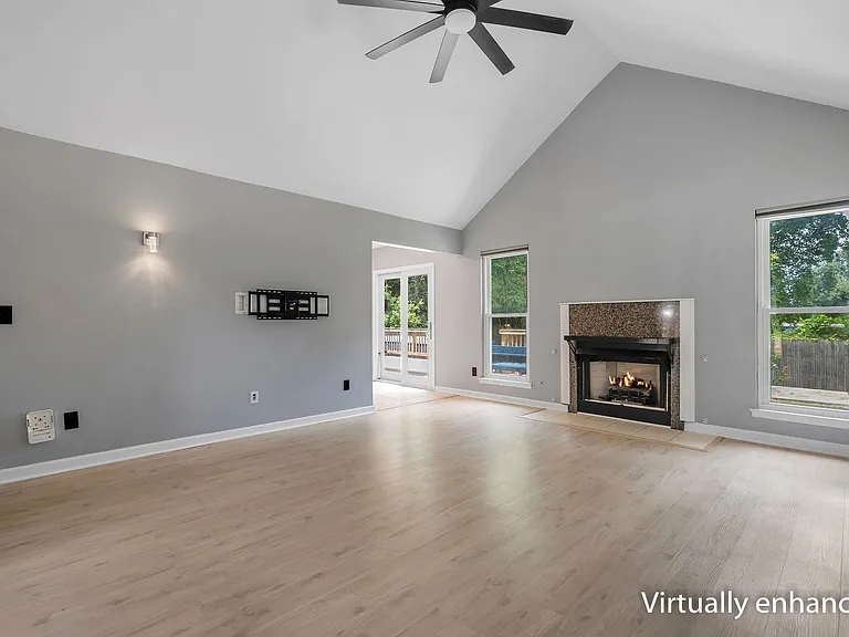 4916 Heathe Dr — Photo 6