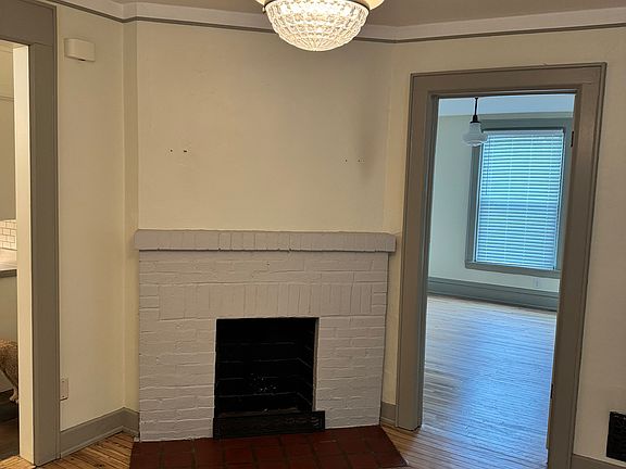 5th image of 726 Lake Dr SE #B