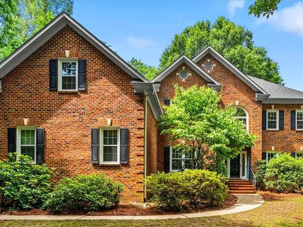 1789 Deer Run Ct, Oak Ridge, NC 27310