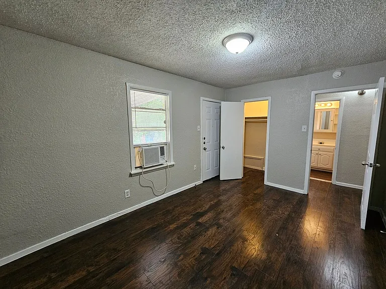 6403 Hollis Ave — Photo 12
