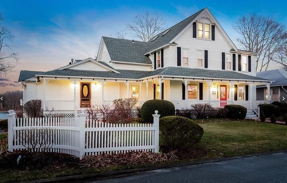 1090 Buttonwoods Ave, Warwick, RI 02886 Zillow
