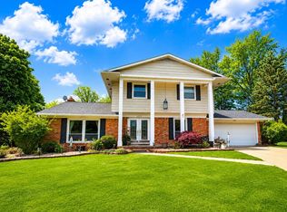 6292 Kings Pointe Cir, Grand Blanc, MI 48439