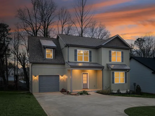 1320 Shoresbrook Rd, Spartanburg, SC 29301