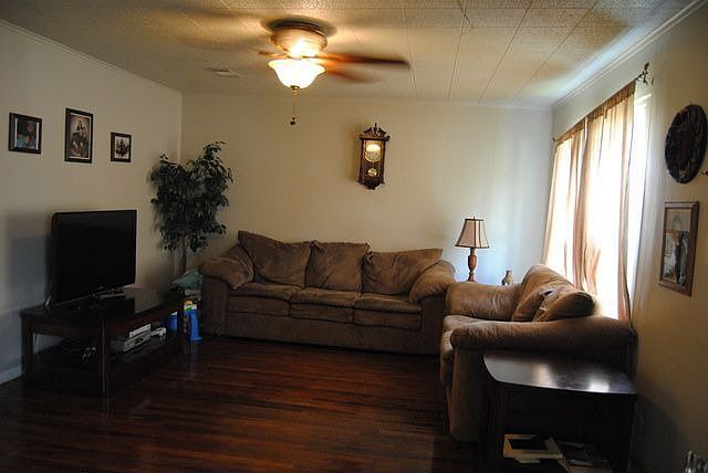 2nd image of 802 W 5th St