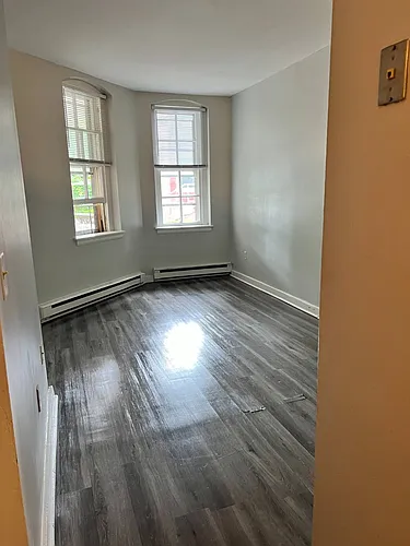13 N College St #4 Photo 1