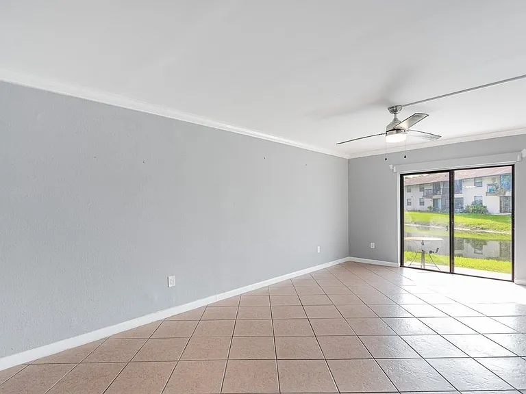 6020 Shakerwood Cir #106 — Photo 7