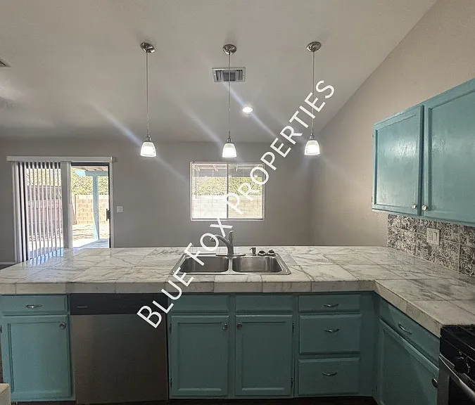 9825 N Camino Vado — Photo 7