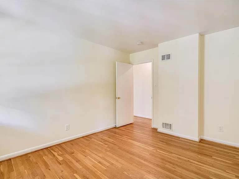 11200 Powder Horn Dr — Photo 30