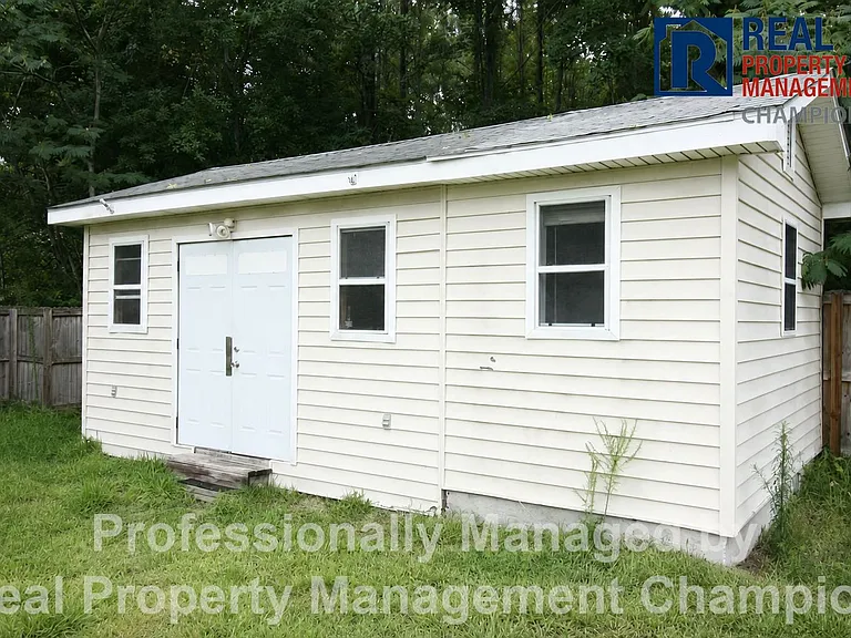 27 East Dr — Photo 25