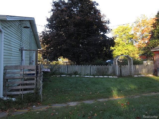 410 W 4th St, photo 7