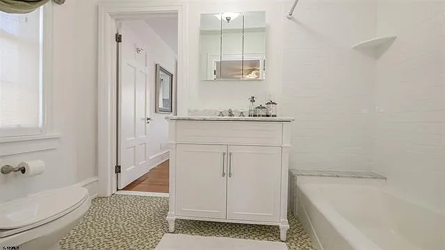 6104 Ventnor Ave — Photo 15