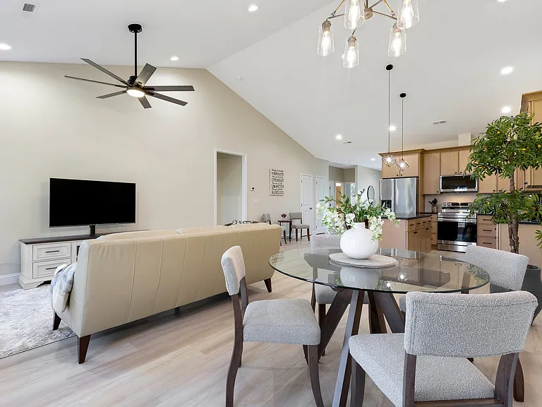 170 Weaver Rd #B — Photo 10