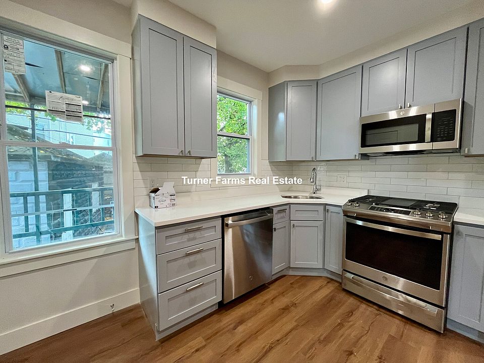 1st image of 147 E Cottage St #1R