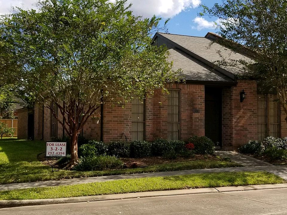 1st image of 101 Manor Pl