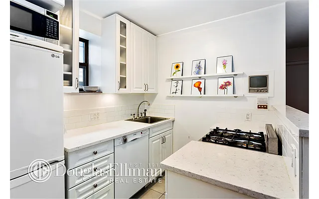 Sold by Douglas Elliman | media 8